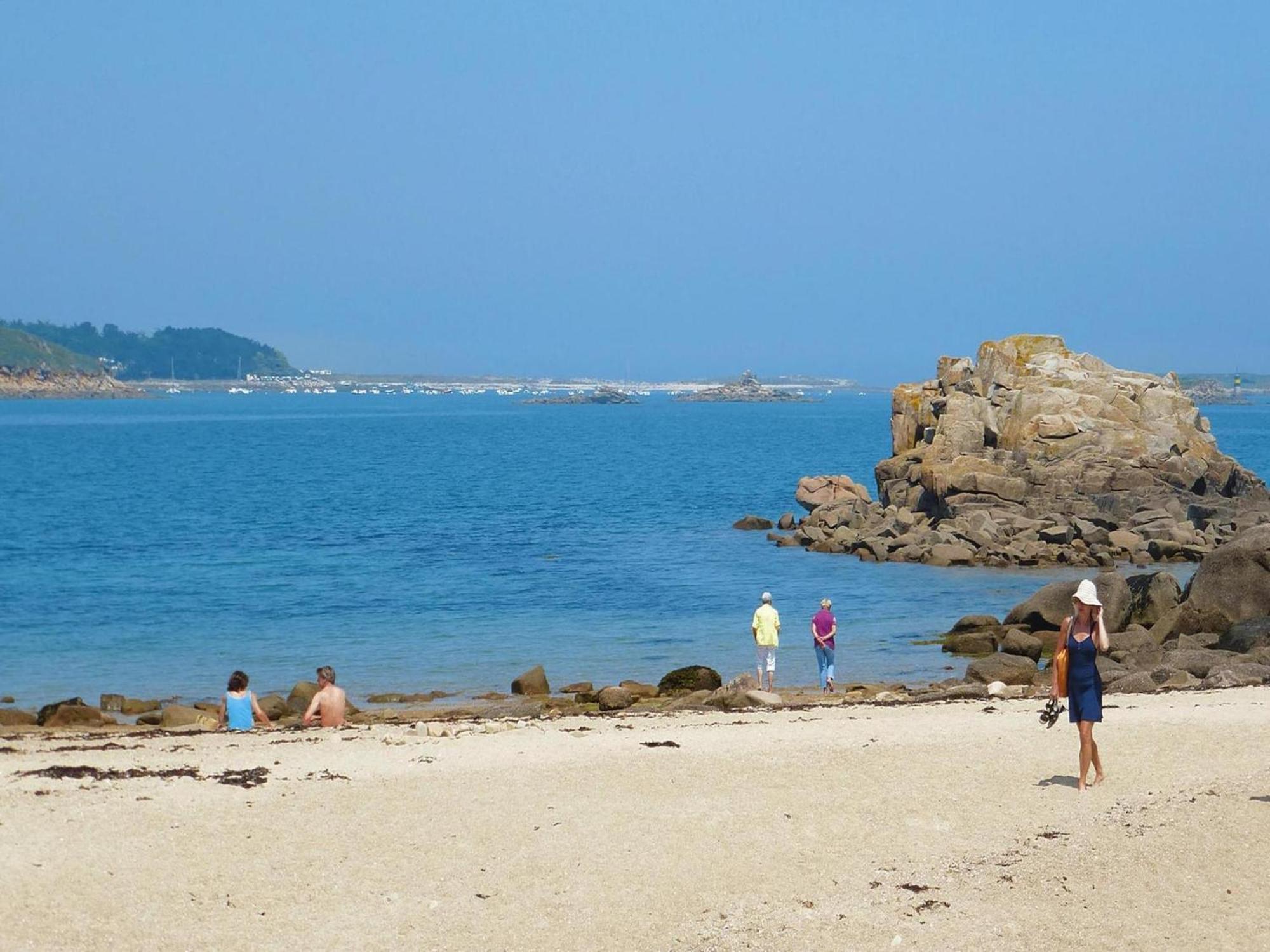 Holiday Home In A Quiet Location Near The Coast Pleumeur-Bodou Exterior foto